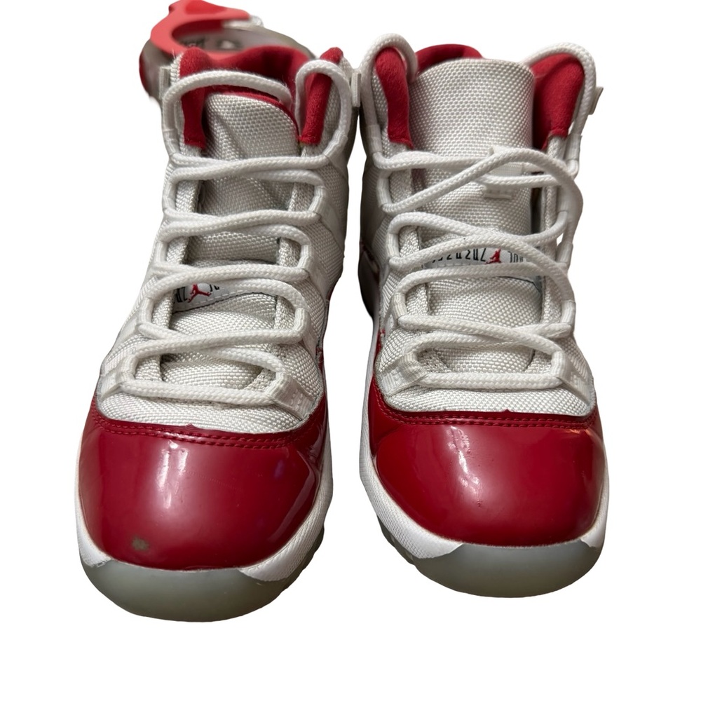 Jordan 11 2.5y High-Top Sneaker in White and Red - Picture 7 of 10